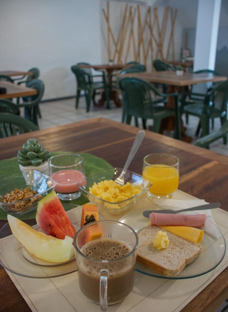 Joaquina Beach Hotel ฟลอเรียนอโปลิส ภายนอก รูปภาพ